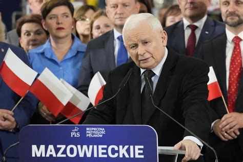 Leading Polish candidates to debate on state TV six days before national election